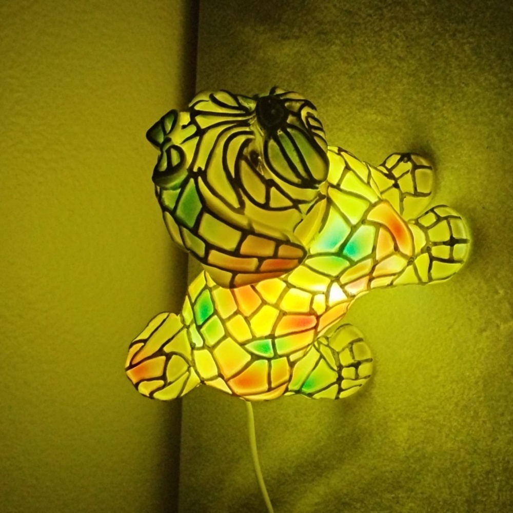 NWT USB Stained Glass Dog Lantern - Picture 9 of 9